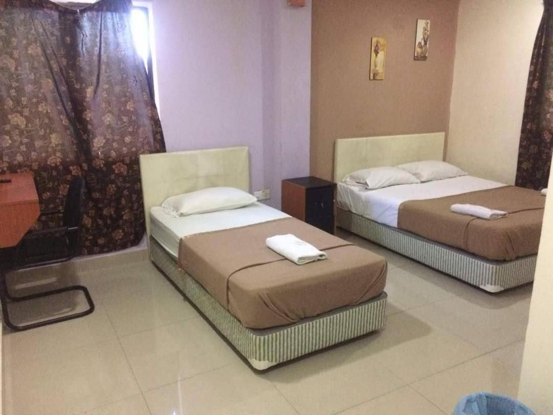 Hotel kapsul Royals Star